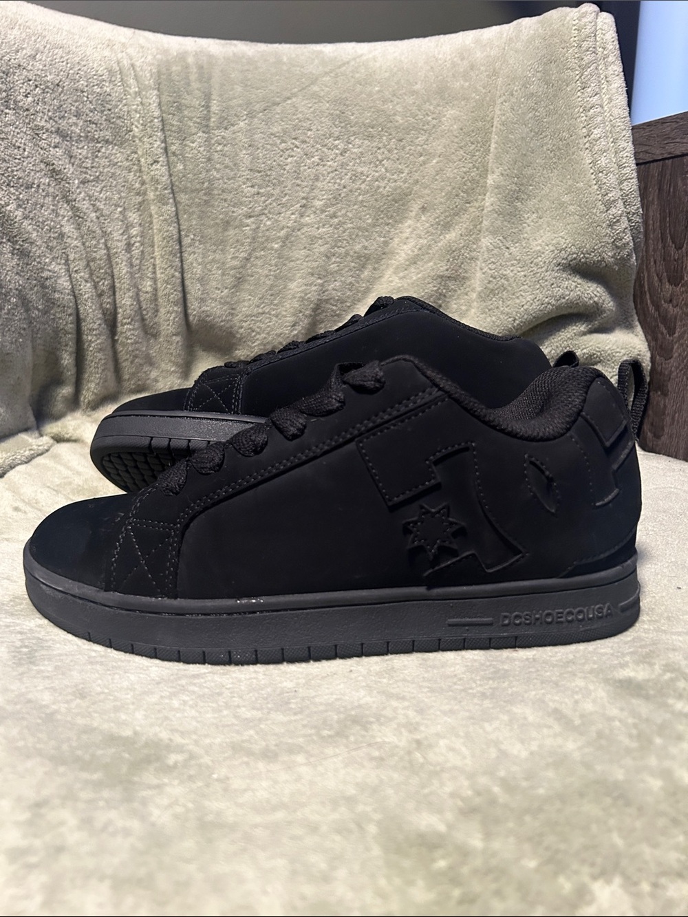 DC Men's Court Graffik Skate Shoe